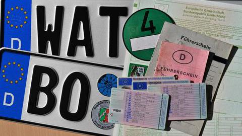 Führerscheine, Fahrzeugpapiere, Plakette und Kennzeichen für Bochum und Wattenscheid zusammengelegt.