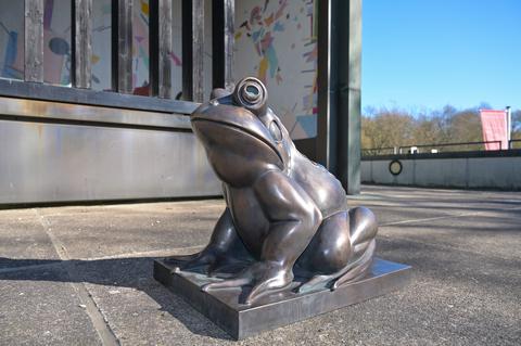 Die Figur des Frosches Fridolin