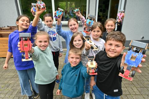Solarautobau mit Kindern 