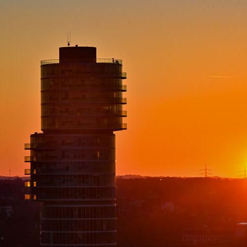 Das Exzenterhaus in Bochum im Sonnenuntergang.