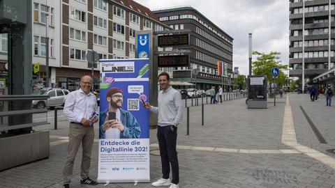 Manfred vom Sondern, CIO der Stadt Gelsenkirchen (l.) und Denes Kücük, CDO der Stadt Bochum