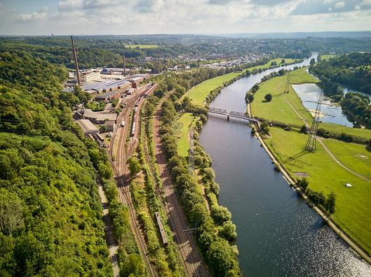 Luftbild von dem Eisenbahnmuseum und der Ruhr -  hier ist die neue Wegeverbindung zwischen Bochum und Essen eröffnet worden.