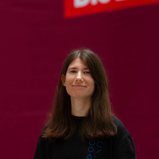 0  Sarah LangeSarah Lange