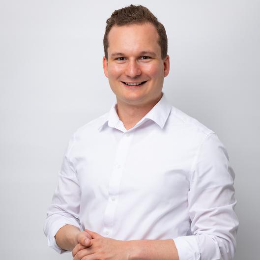 0  Stefan KlapperichStefan Klapperich