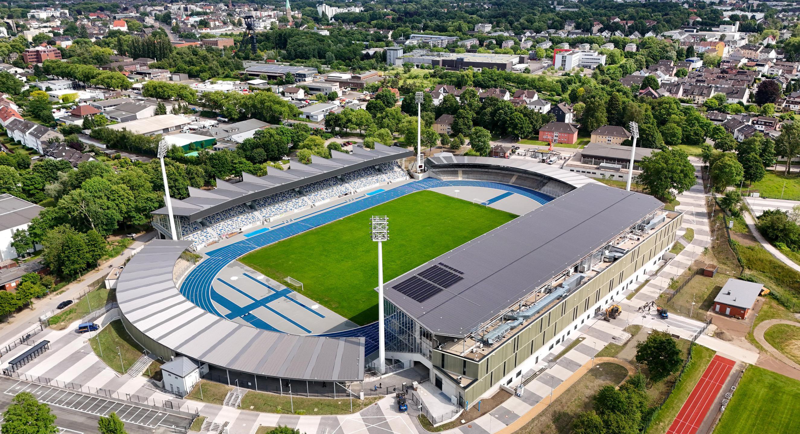 Start der 400 Meter der Männer bei der DLV Leichtathletik-Gala am 26.06.2010 im Lohrheidestadion in Bochum-Wattenscheid.