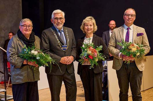 Oberbürgermeister Jörg Lukat mit den Bürgermeister*innen Martina Schnell, Barbara Jessel und Dr. Sascha Dewender