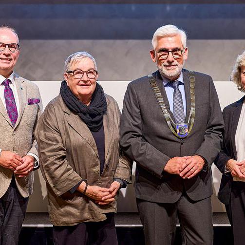 Von links: Bürgermeister Dr. Sascha Dewender, Bürgermeisterin Barbara Jeßel, Oberbürgermeister Jörg Lukat und Bürgermeisterin Martina Schnell