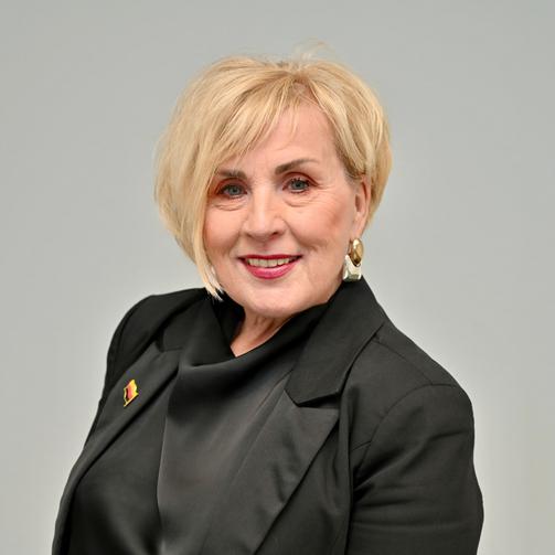 223 Xenia Beate Müller