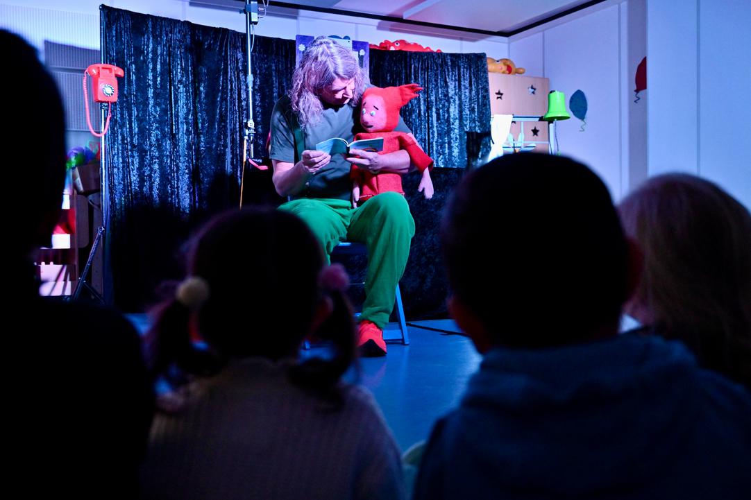 „Die Glücksbande“: Puppentheater