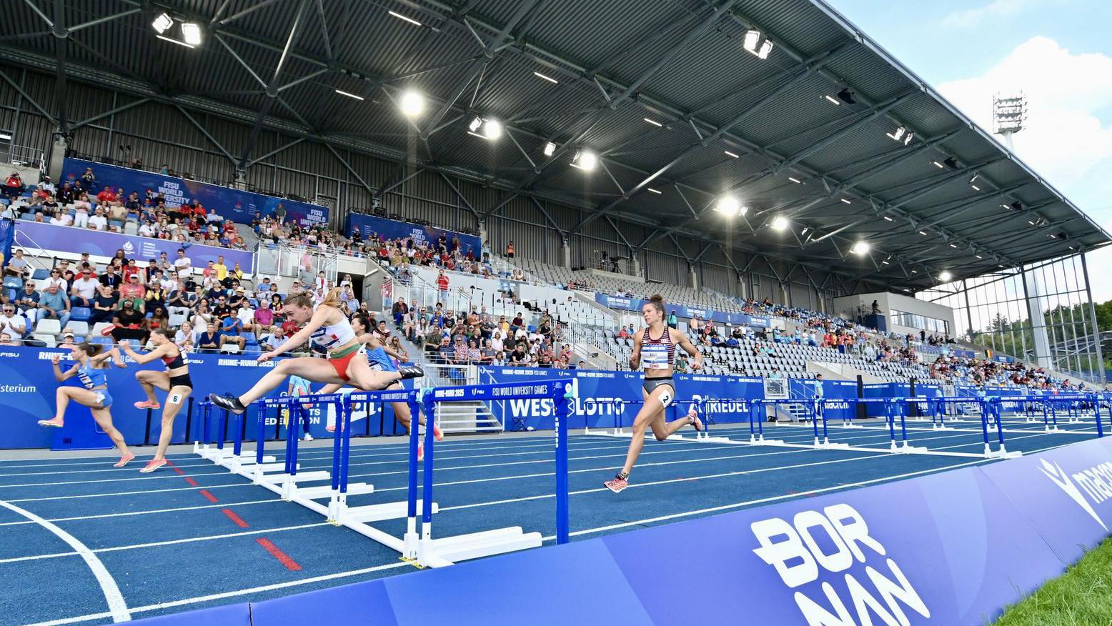 Hürdenlauf bei den FISU World University Games in Bochum