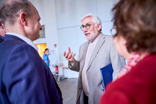 OB Jörg Lukat gemeinsam mit dem Stadtteilkoordinator Sebastian Mehring.