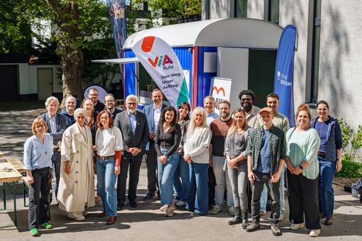 Ein Gruppenfoto mit Beteiligten des Projekts BO:StarQ.