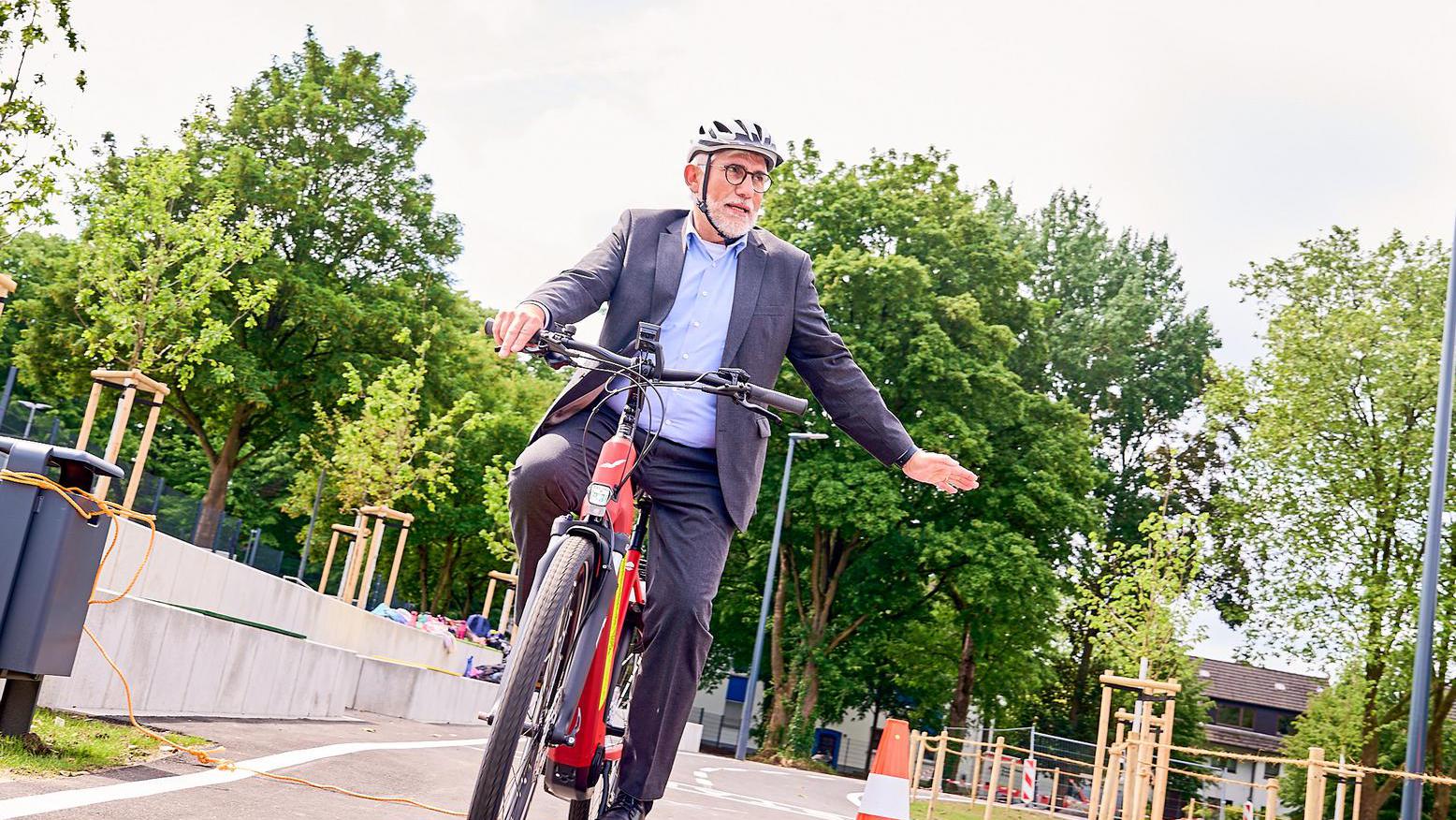 Eröffnung „Die Grüne Dickebank“: Neuer Sport- und Begegnungsort für Bochum-Wattenscheid