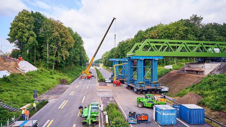 Neue Brücke der Lothringentrasse über die A 43
